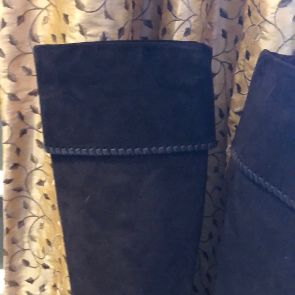 Boots - Picture 3 of 3